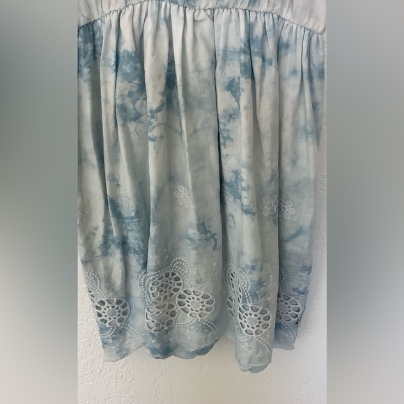 Blue & White Dress Size Medium - Picture 2 of 6